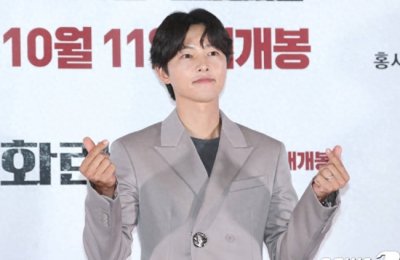 ​宋仲基结婚生子后复出参加活动 首次谈当爸爸感受