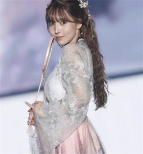 ​三上悠亚穿上汉服COS了一把 你怎么看