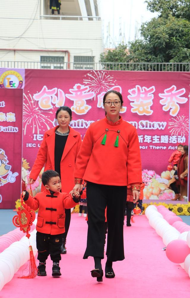 真的很有创意,迎宾幼儿时装秀出中国风迎新年,这些宝贝们太有范