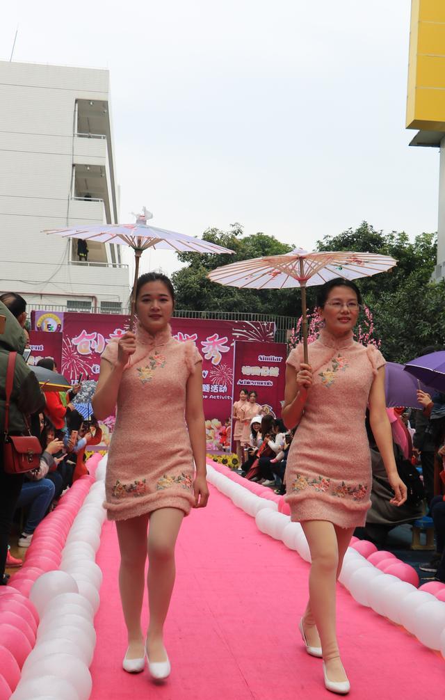 真的很有创意,迎宾幼儿时装秀出中国风迎新年,这些宝贝们太有范