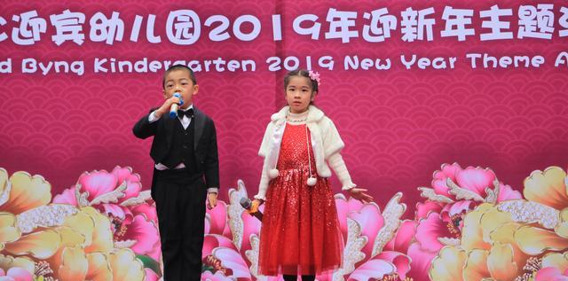 真的很有创意,迎宾幼儿时装秀出中国风迎新年,这些宝贝们太有范