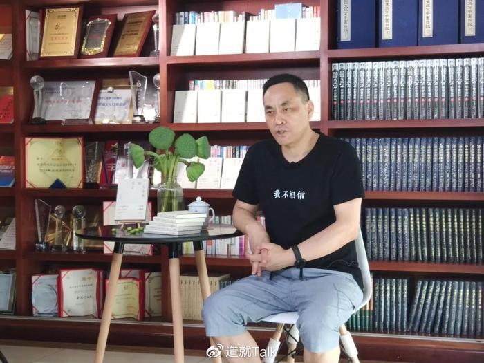 超越时间的诗歌，任何时候读它都是新鲜的