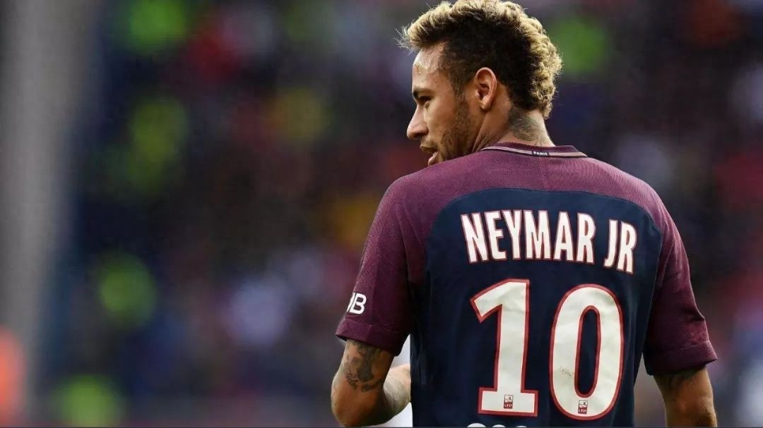 精神小伙内马尔的帅气照片,球技和颜值都很高,值得收藏