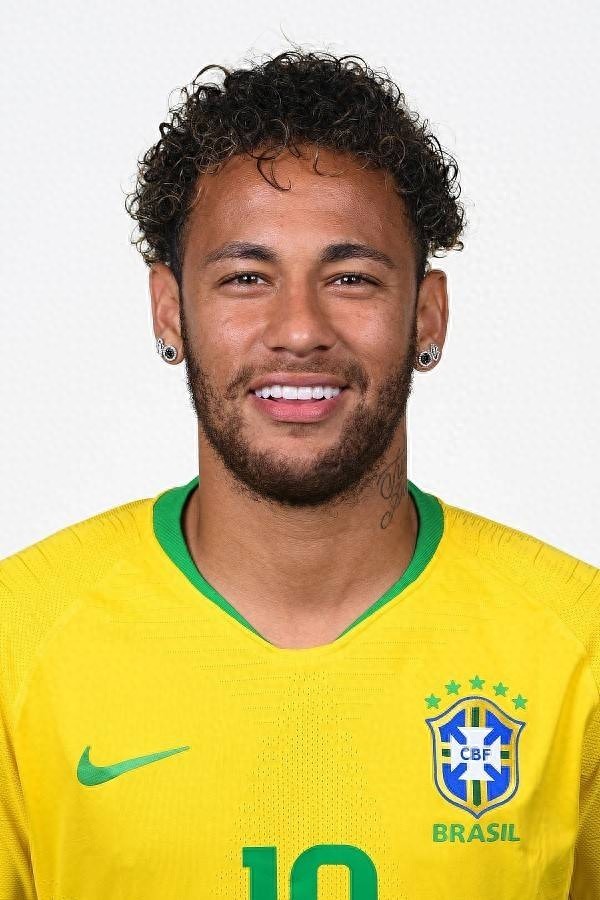 精神小伙内马尔的帅气照片,球技和颜值都很高,值得收藏