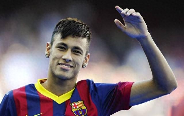 精神小伙内马尔的帅气照片,球技和颜值都很高,值得收藏