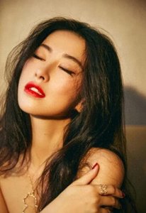 ​朱珠:力压范冰冰，被评为亚洲最美面孔