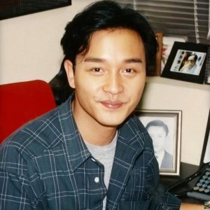 ​分享一组哥哥张国荣的头像壁纸