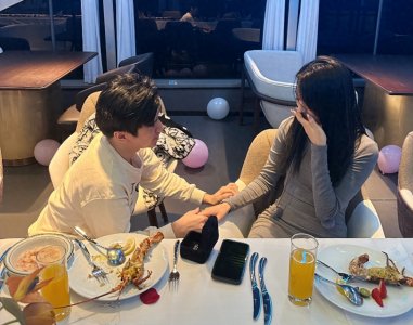 ​主播Xinyi求婚成功冲上热搜，好友Doinb再被调侃：回国参加婚礼？