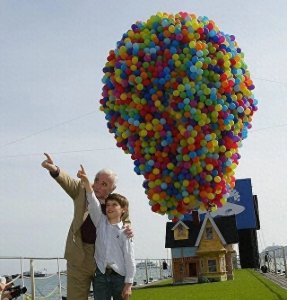 ​“飞屋”飞进现实？邻居苦不堪言……