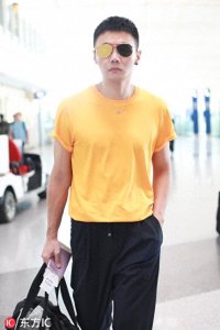 ​难怪能拿下杨丞琳，李荣浩身材衣品都好到没话说