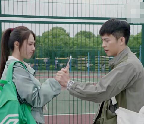 米邵飞和亚亚在一起了吗 两个人是怎么认识的