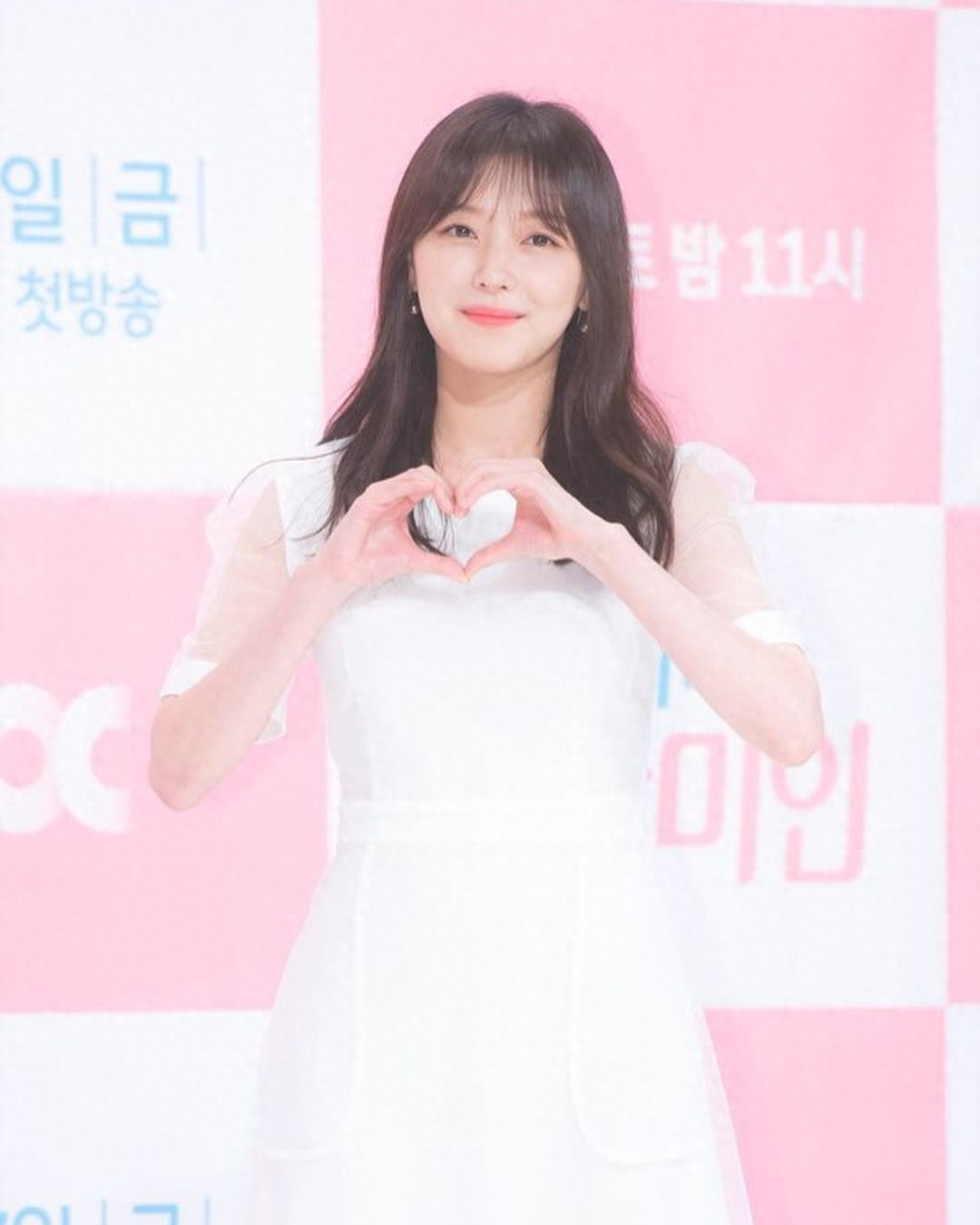 组图：韩国新晋女星赵友利