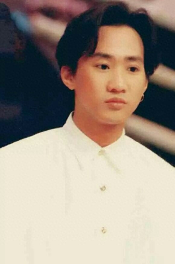 娱乐老照片：天才音乐人，黄家驹