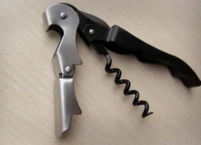 ​红酒怎么开瓶塞（开红酒瓶塞断了怎么取出来）