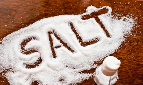 食盐是我们人体所需要的一种物质,但是我们在生活中也要