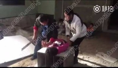 ​网络疯传的人贩子弄残被拐卖儿童视频原来是电影片段