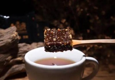 ​一天一杯黑糖水的危害，黑糖的禁忌（每天一杯黑糖水好不好?）