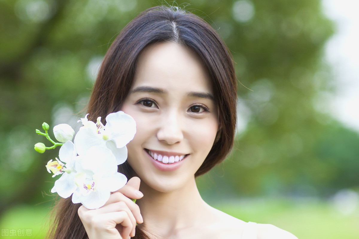 如何高情商邀约女生（怎么高情商约女生出来）