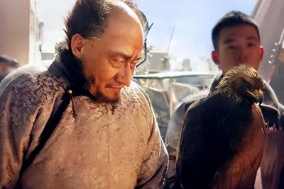 ​真实的座山雕有多狠？日本人都拿他没招，他比电影还凶残百倍