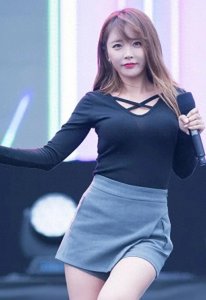 ​聊一聊宅男女神“洪真英＂