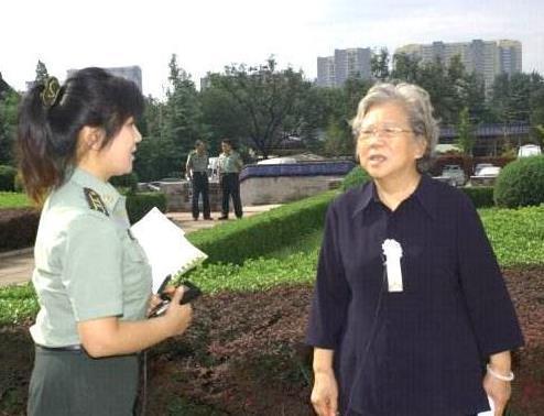 1955年授衔时，彭老总给侄子降了一级，侄子气得找他评理