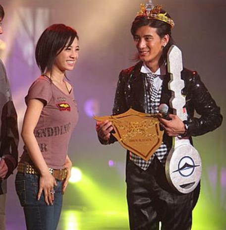 蒲巴甲04年合照（34魅力男人）(14)