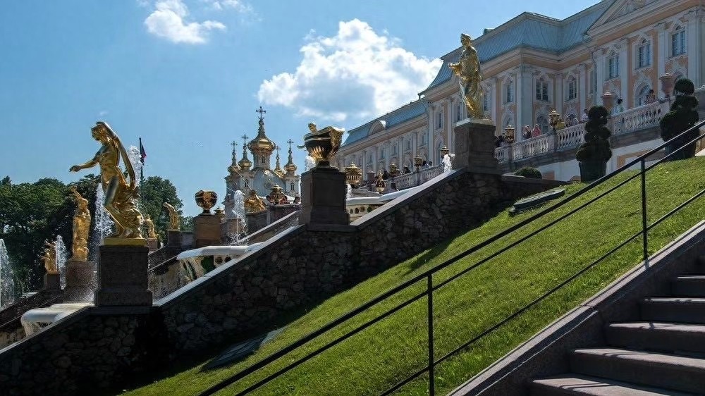 内外装饰极其华丽的“俄罗斯夏宫”