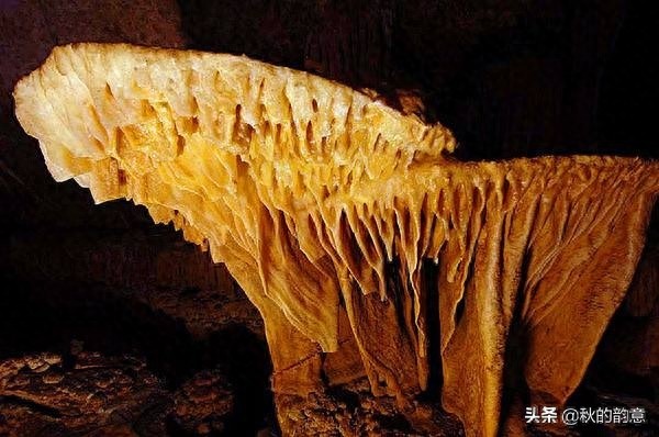 北京石花洞国家地质公园，著名景点石花洞、石钟乳、石花、石柱等