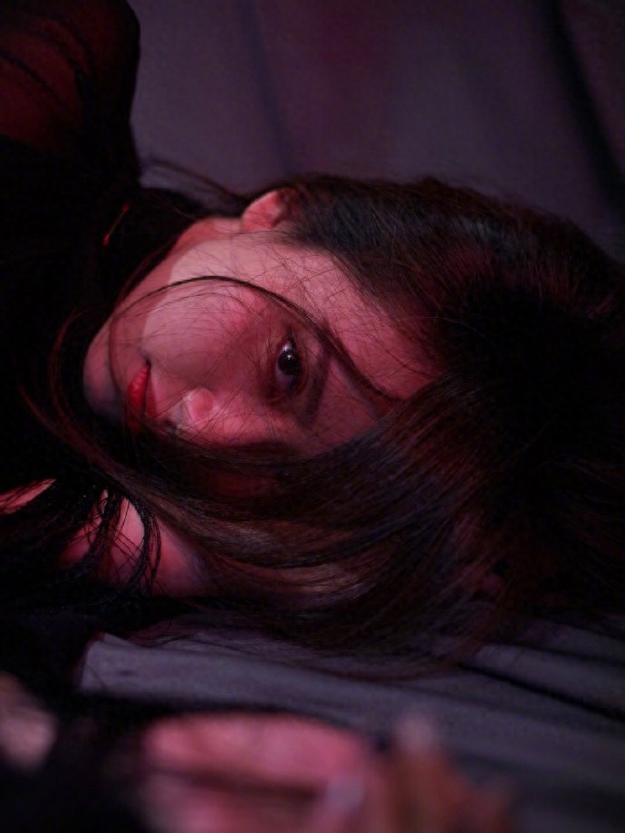 快女歌手刘惜君性感狂野的大美形象