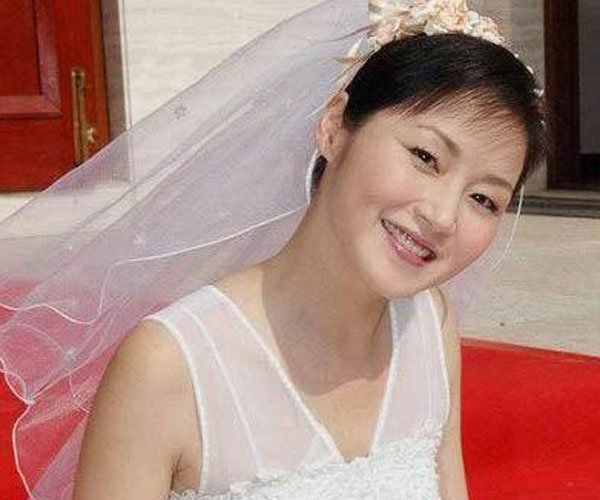 万绮雯演过大尺度影片吗 与老公陈十三的故事很特殊