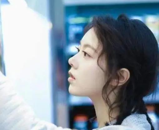 赵今麦二中校庆主持（星圈学霸赵今麦）(5)