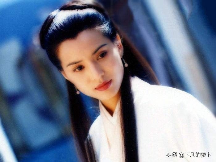 小龙女比杨过大多少岁啊(小龙女年纪比杨过大吗)