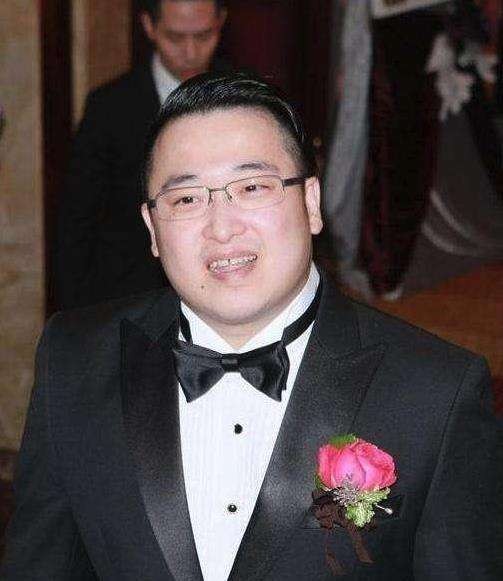 曾志伟到底有几个老婆(曾志伟的两妻四子)