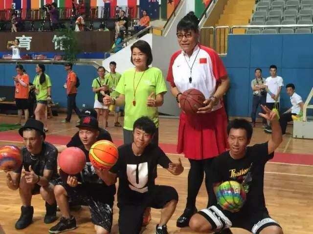 宋晓波结婚至今无儿无女(前女篮队长宋晓波)