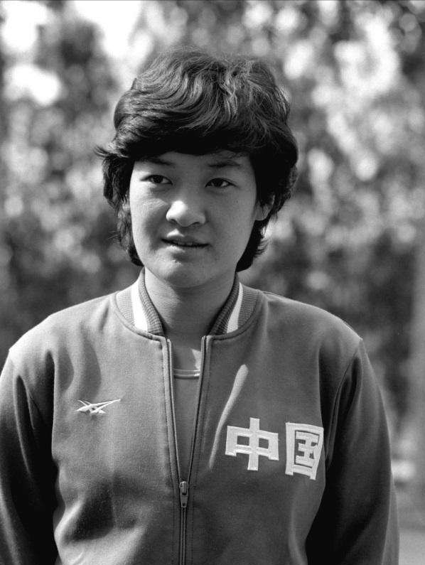 宋晓波结婚至今无儿无女(前女篮队长宋晓波)