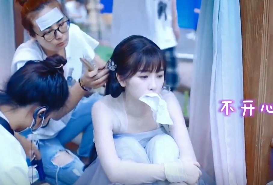 王鹤棣个人资料简介及家世（“脸蛋天才”王鹤棣：19岁让韩国机场瘫痪，他究竟能有多帅？）