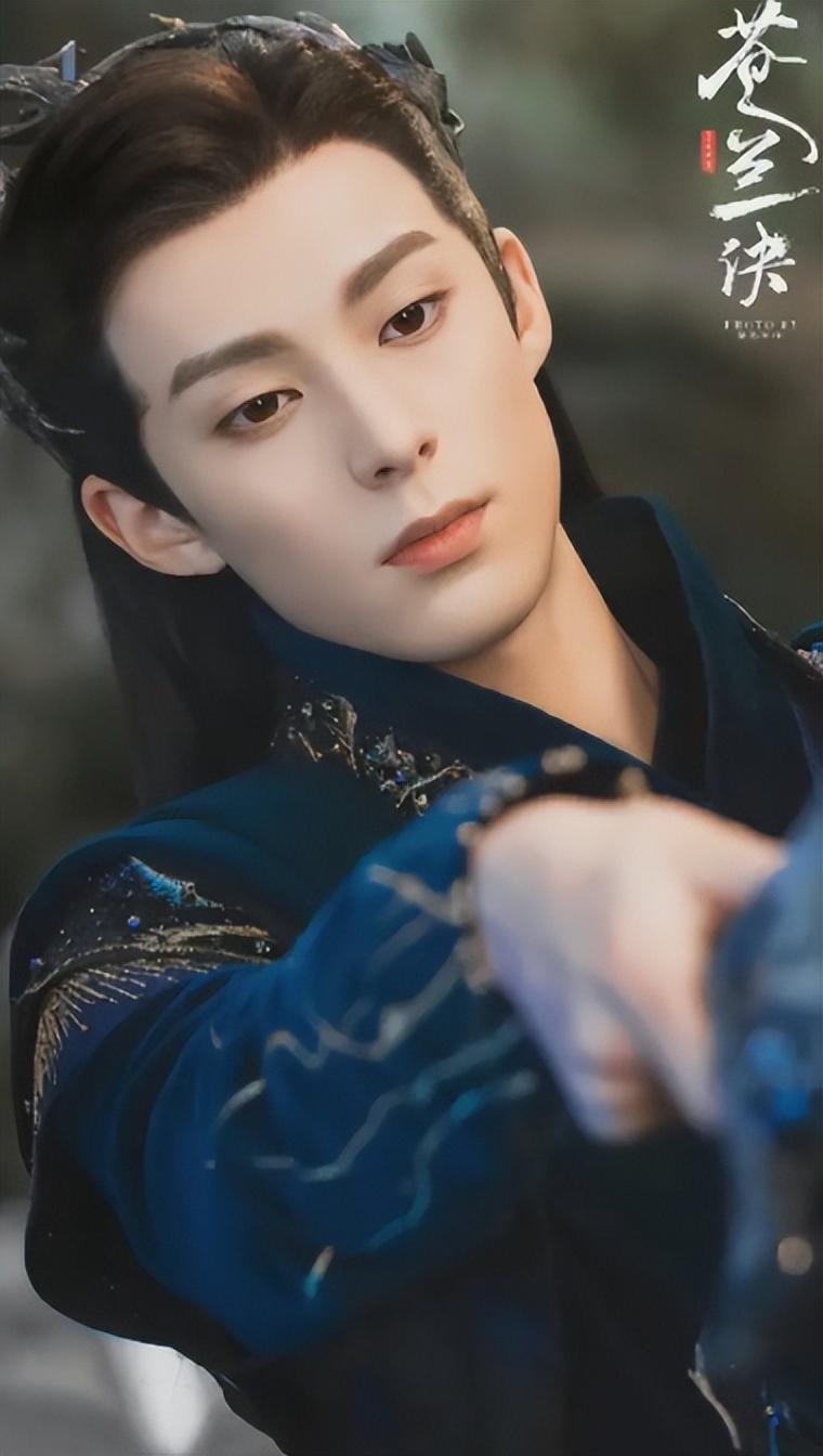 王鹤棣个人资料简介及家世（“脸蛋天才”王鹤棣：19岁让韩国机场瘫痪，他究竟能有多帅？）