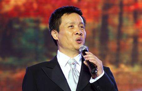 好男人阎维文：陪妻子抗癌33年，女儿嫁进名门，亲家比他还厉害