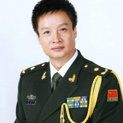 好男人阎维文：陪妻子抗癌33年，女儿嫁进名门，亲家比他还厉害