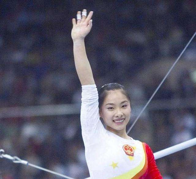 刘璇36岁嫁穷小伙(体操皇后刘璇婚后怎样)