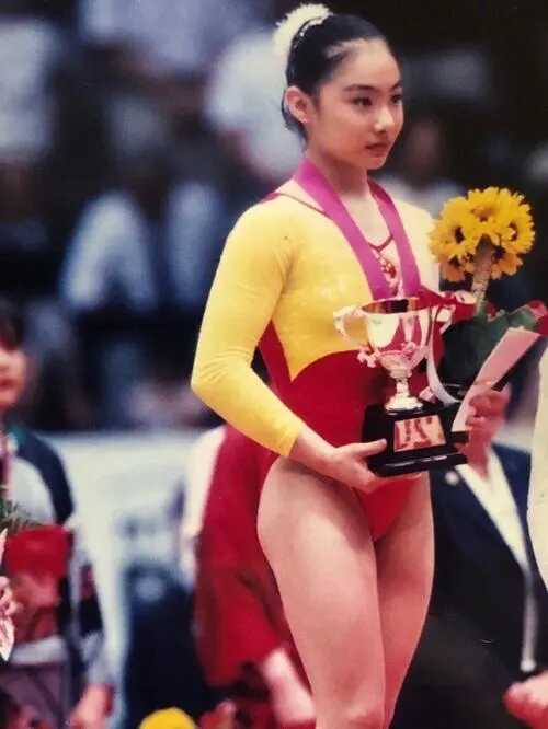 刘璇36岁嫁穷小伙(体操皇后刘璇婚后怎样)