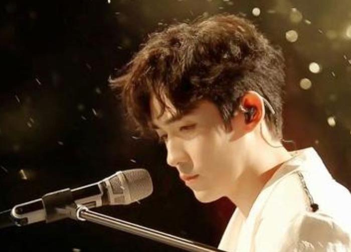 朱一龙家境有多好？小学每周乘飞机去北京，大学爱好一般人不敢想