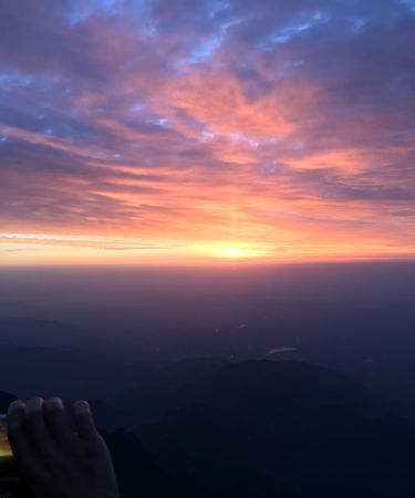 峨眉山看日出最佳季节
