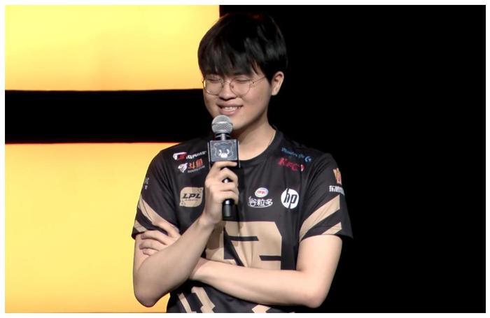 谁才是RNG“上单王者”？严君泽拒绝让帝要求，被单方暴打！