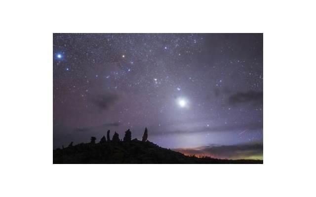 追女生一个月聊天就是约不出来！请看高手撩妹常用的恋爱技巧