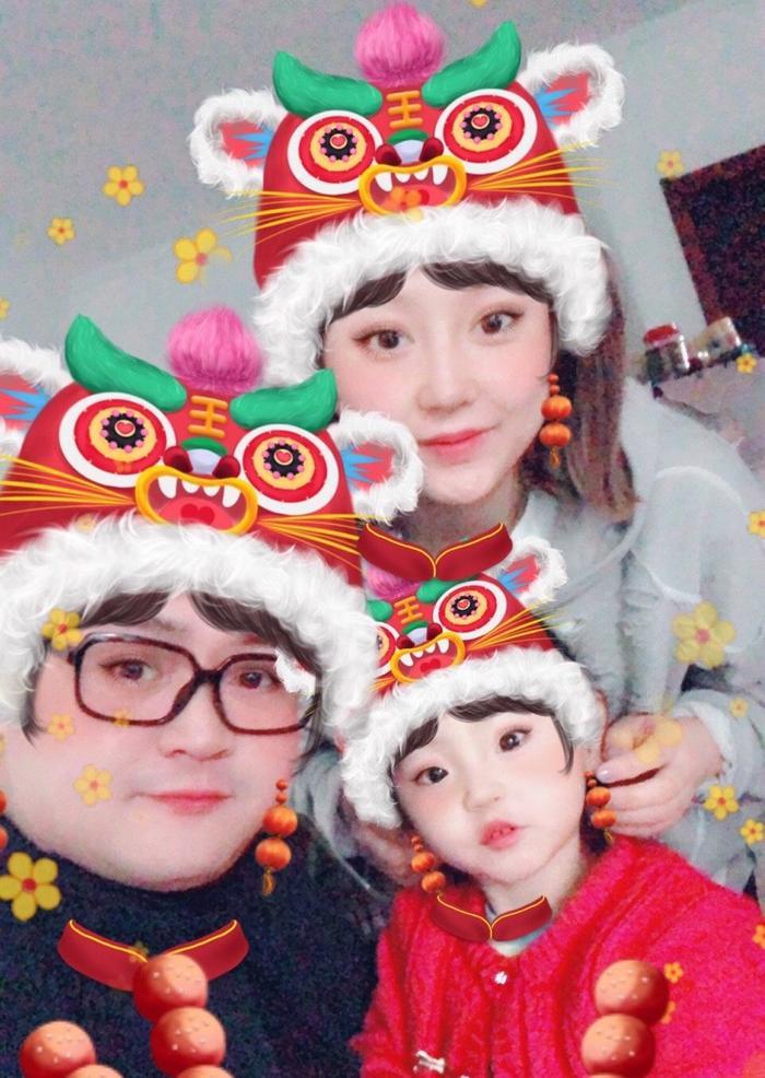 《乡村爱情》中扮演刘英的演员一点都不土，而且漂亮有气质