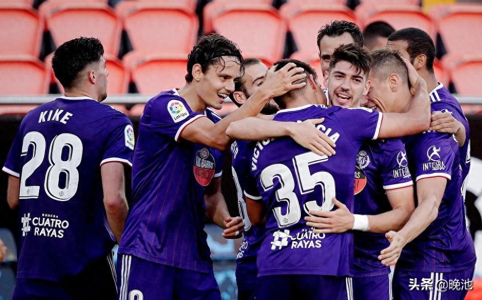 戈麦斯+李康仁进球，瓦伦西亚2比1巴拉多利德，结束西甲5轮不胜