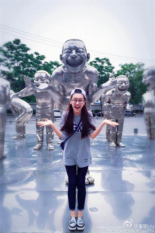 宣璐，《大秧歌》里的“槐花”，戏外的穿衣搭配甩杨紫几天街真美