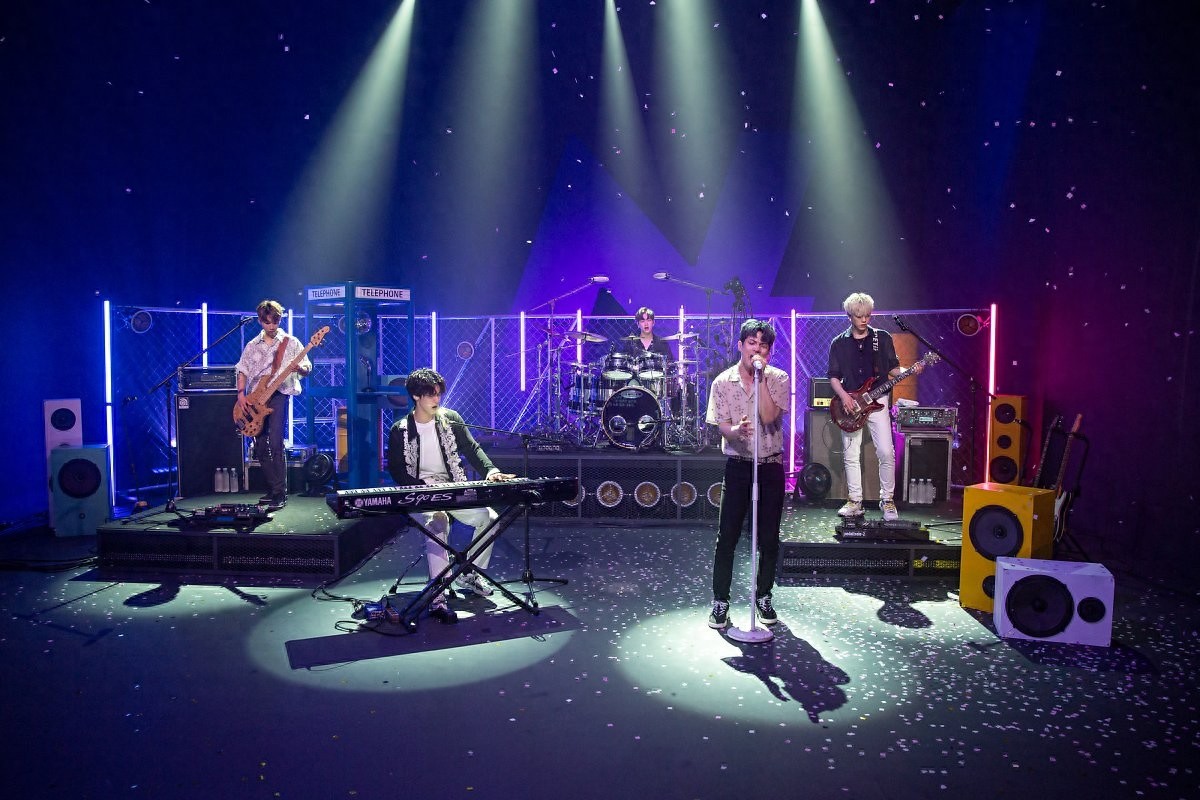 N.Flying 网上演唱会是第一次吧?