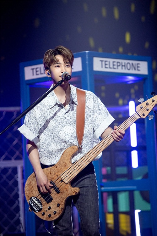 N.Flying 网上演唱会是第一次吧?